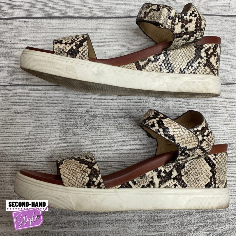 Maurices Snakeskin-print Flatbed Platform Sandal - Picture 4 of 6